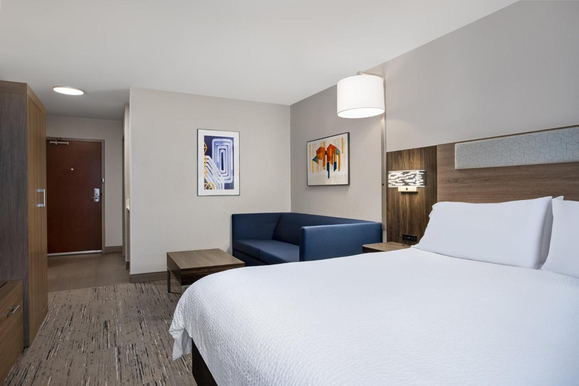 Holiday Inn Express Hotel & Suites Terre Haute By Ihg Esterno foto