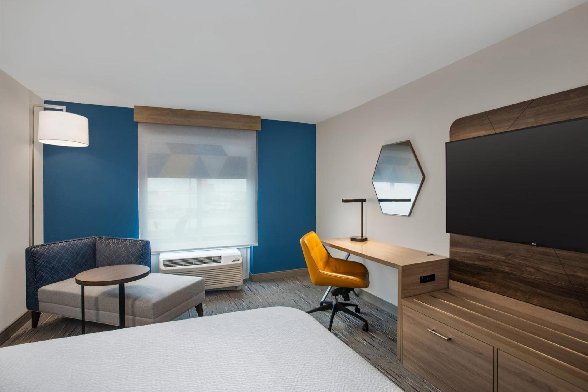 Holiday Inn Express Hotel & Suites Terre Haute By Ihg Esterno foto