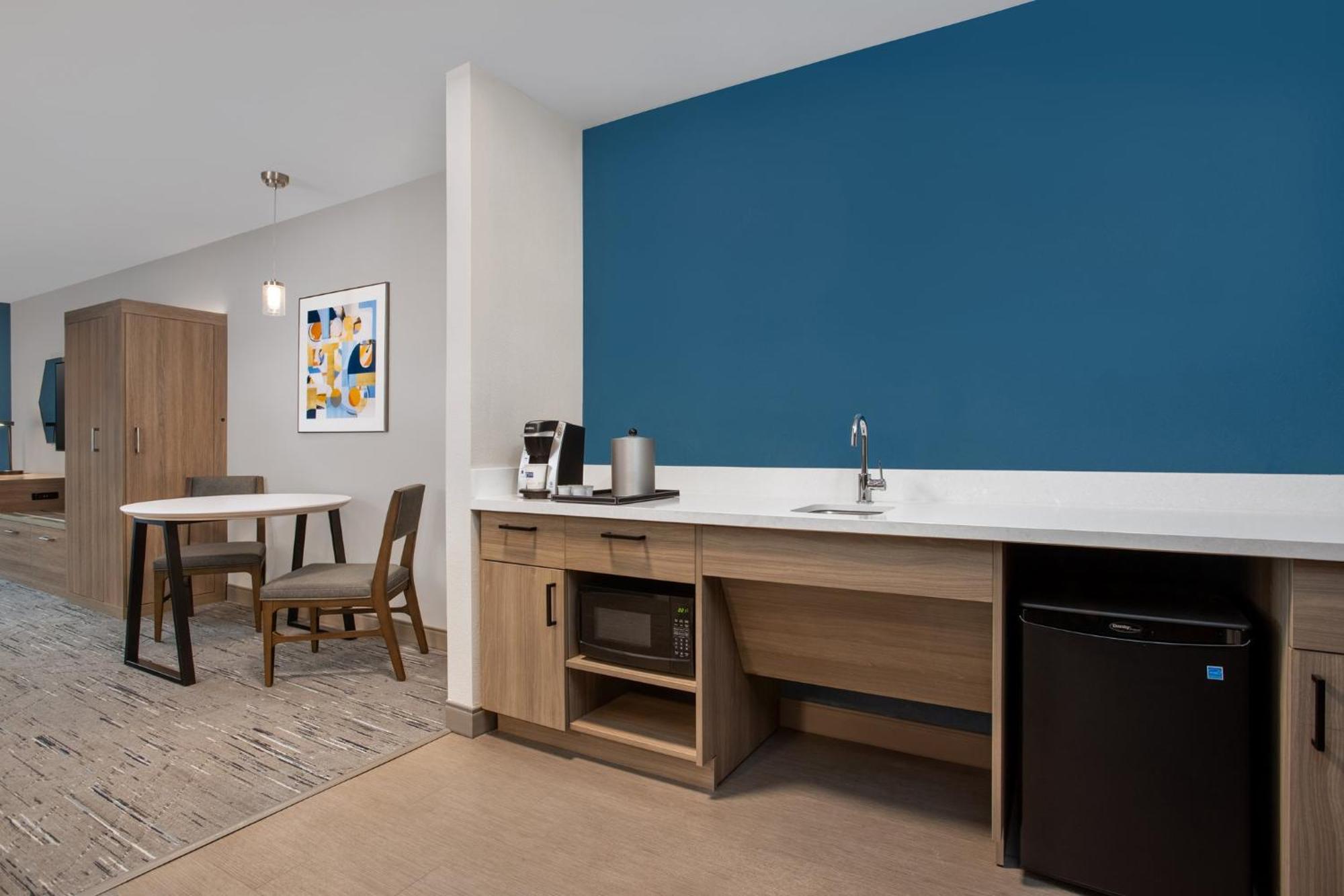 Holiday Inn Express Hotel & Suites Terre Haute By Ihg Esterno foto