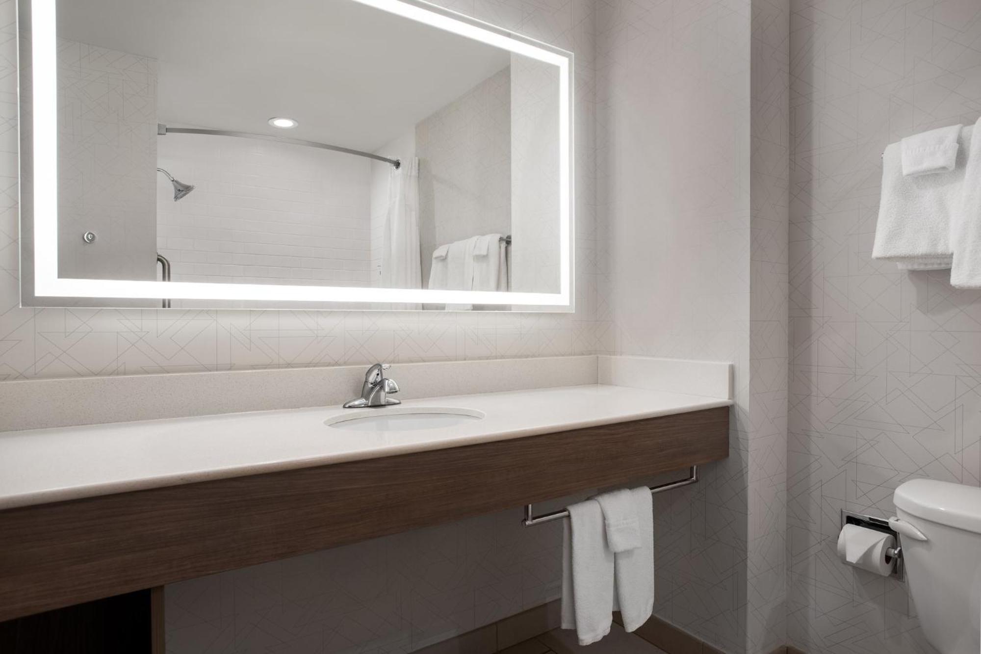 Holiday Inn Express Hotel & Suites Terre Haute By Ihg Esterno foto