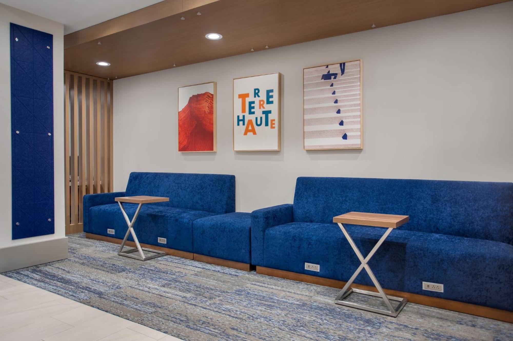 Holiday Inn Express Hotel & Suites Terre Haute By Ihg Esterno foto