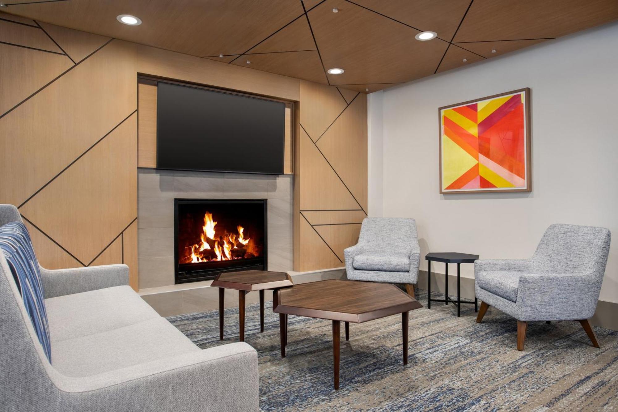 Holiday Inn Express Hotel & Suites Terre Haute By Ihg Esterno foto