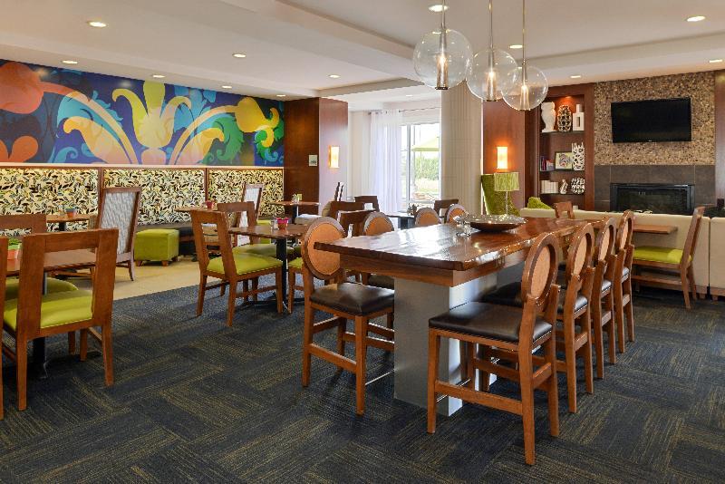 Holiday Inn Express Hotel & Suites Terre Haute By Ihg Esterno foto