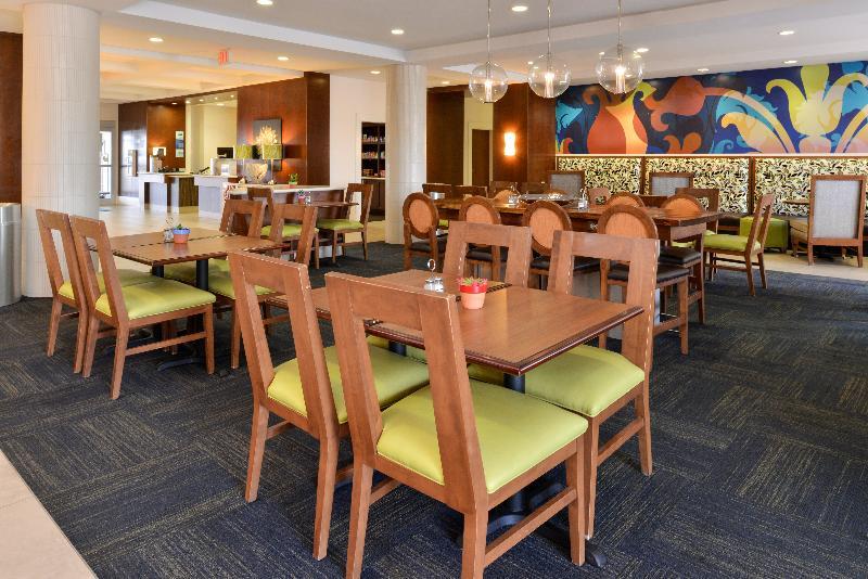 Holiday Inn Express Hotel & Suites Terre Haute By Ihg Esterno foto